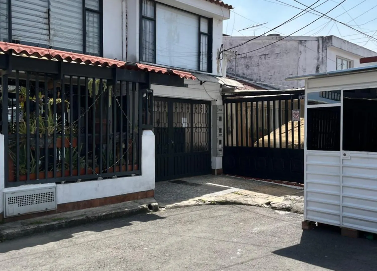 kontakty Apartamento Tipo Boutique Por El Cc Titan Plaza
